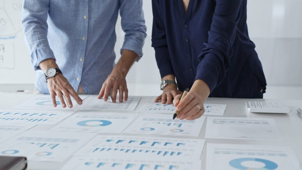 Team analyzing usage rates | CRM statistics